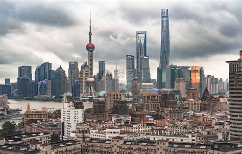 上海老城区和新城区交汇的城市风光高清图片下载-正版图片500619556-摄图网