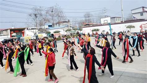 2023年全国和美乡村广场舞大赛总决赛在河南新县开幕