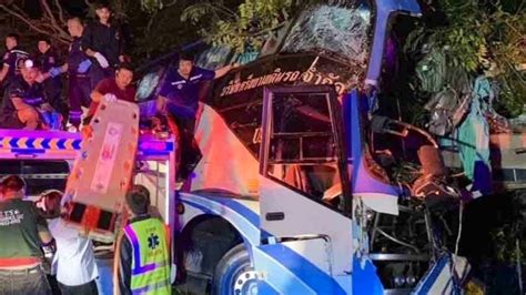 泰国旅游大巴车祸致14死35伤，救援现场曝光_凤凰网视频_凤凰网
