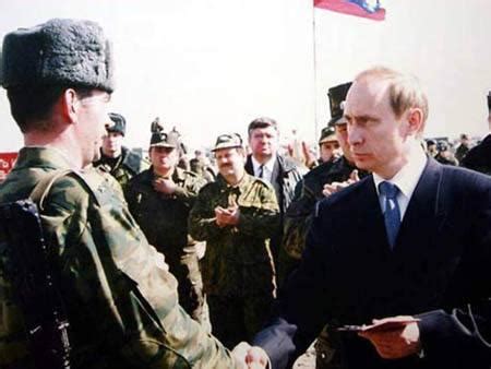 2000年世纪之交普京首次出任总统：俄罗斯很强大也够老旧_凤凰网视频_凤凰网