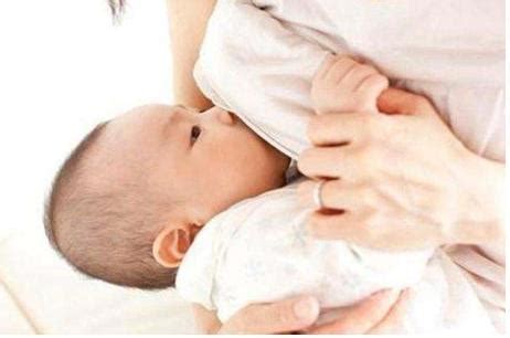 在母乳喂养宝宝之前是否要彻底清洁乳头