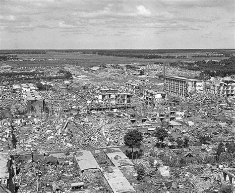 1976年7月28日，唐山大地震 - 中国军网