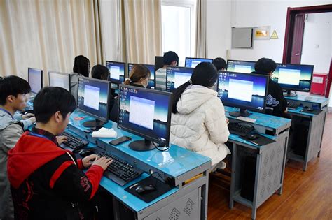 我校计算机专业师生赴沛县中专校集训-徐州安保中等专业学校
