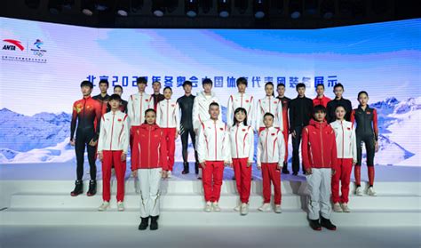 安踏发布北京2022年冬奥会中国体育代表团领奖装备_中国网海丝频道