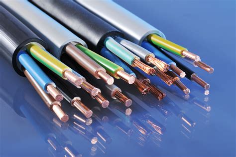 电力电缆的绝缘层材料应具备哪些主要性能