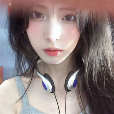 头像性格温柔女生