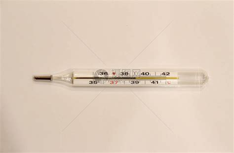 体温计发烧图片