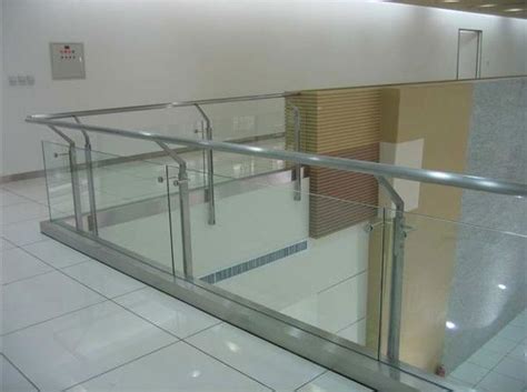YS不锈钢玻璃阳台栏杆工程样式图,不锈钢立柱价格,不锈钢厚度-中国建材网