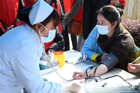 开屏新闻-今天是全国学雷锋日，昭通10名志愿者献血3000毫升