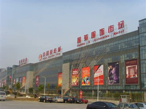 中国最大的轻纺城今复业，3万余家经营户有序开门迎客