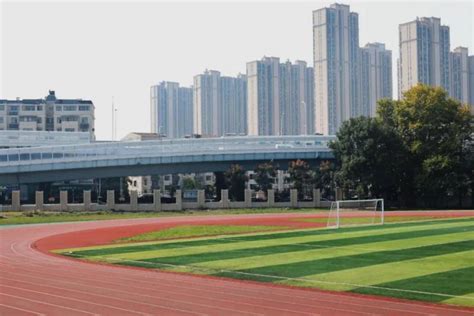 体育部召开中层领导干部2023年度履职尽责考核大会-武汉工程大学体育部