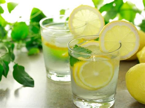 喝柠檬水有什么好处和坏处-功效作用和禁忌大全_360新知