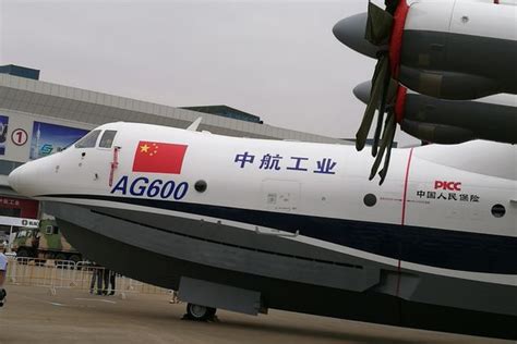 中国自主研制的ARJ21-700飞机首飞成功[组图]_资讯_凤凰网