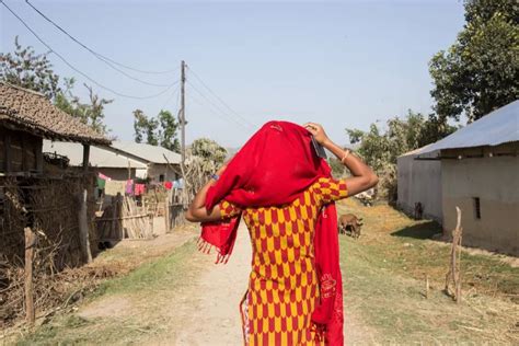 疫情下，400万印度少女被迫接受童婚 | 地球日报