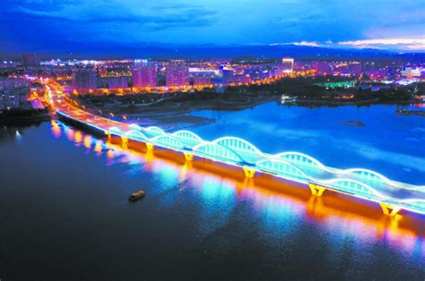 【新疆是个好地方】博尔塔拉大桥夜景_阿克苏新闻网