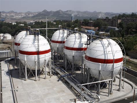 炼油厂5台3000立球罐_山东齐鲁石化建设有限公司