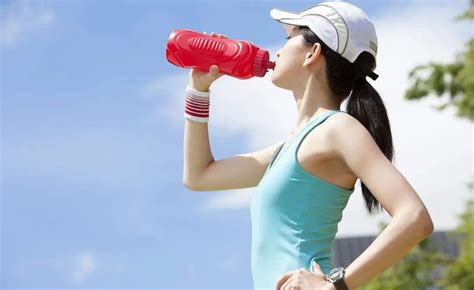烟台市体育局 健身指导 夏季健身谨防运动性中暑