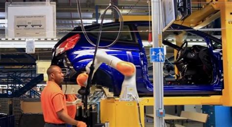 福特开发人机合作机器人，在德国工厂进行测试 | 雷锋网