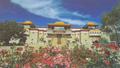 南方网：西藏发展日新月异 首府拉萨新面貌美不胜收