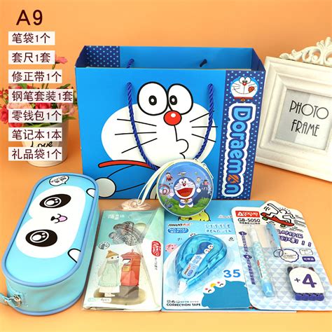 “文具盲盒”成学生新宠，卖孩子文具不能“变戏法”_京报网