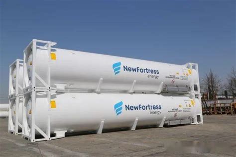 中集安瑞科研制的国内首批标准化45英尺LNG罐箱成功交付-搜狐大视野-搜狐新闻