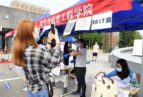 约10万北京大学生已返京 每日返京学生流增至万人 - 北京事儿 - 新湖南