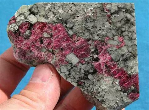硅酸盐及铝硅酸盐矿物-数字材料与矿物陈列馆