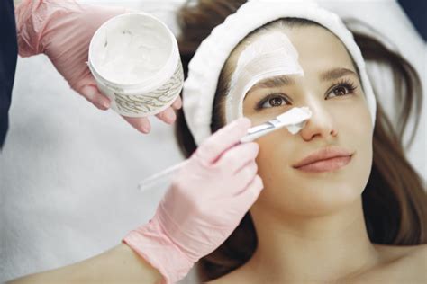 OLAY提供超1024种护肤方案，定制化护肤时代来临！ | CBNData