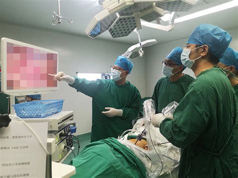 泌尿外科周晓光赴湖北开展医疗技术帮扶 新闻中心