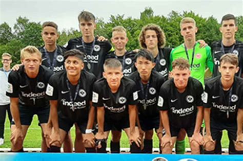 U19 gewinnt, U17 verliert im Finale - Eintracht Frankfurt Nachwuchs
