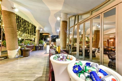2023三亚海棠湾喜来登度假酒店·沙滩吧美食餐厅,也是三亚最正宗的沙滩海鲜自...【去哪儿攻略】