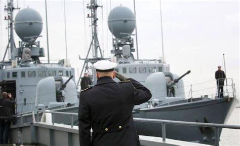 盘点五次海上阅兵舰艇更替 中国海军获跨越式发展_手机新浪网