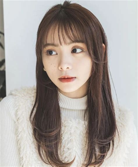 日系中长发甜美女生头像
