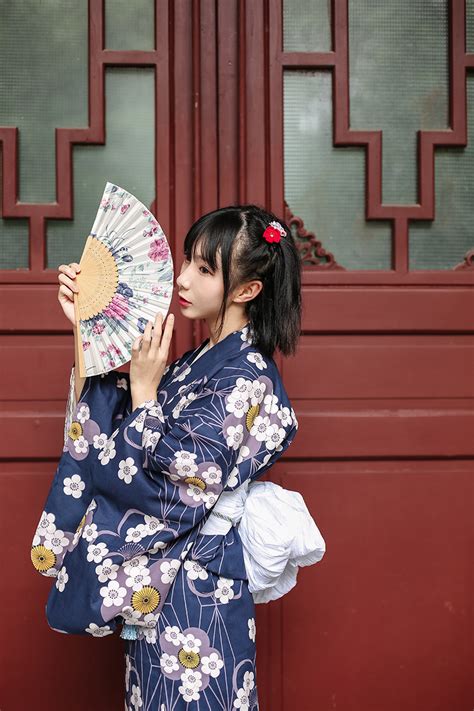 日本传统和服美女图片