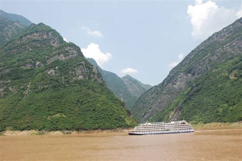 长江三峡在哪个地方（长江三峡位于中国的重庆还是宜昌？） | 说明书网
