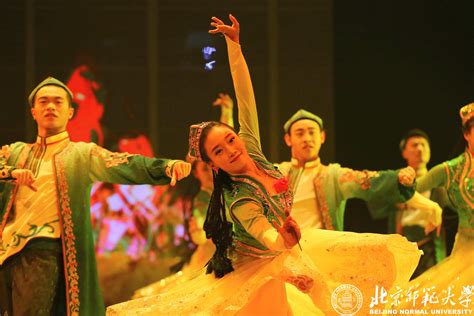北师大上演大型原创校园歌舞作品《往事歌谣·新赏》-北京师范大学新闻网