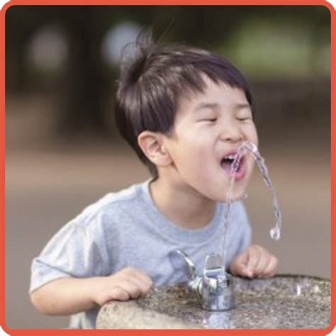 幼儿园喝水时间表搭配“趣味”环创，让孩子爱上喝水！_补充_水分_白开水