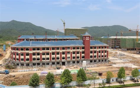 [安庆日报头版] 安庆一中龙山校区完成80%建设 - 宜秀要闻 - 宜秀网