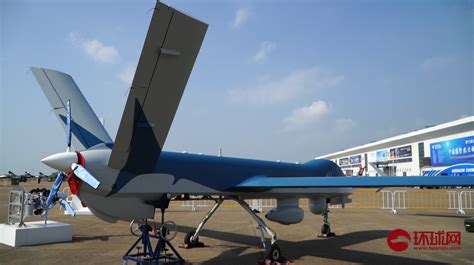 迪拜测试无人“飞的”：有望全球首推无人机载客服务_凤凰资讯