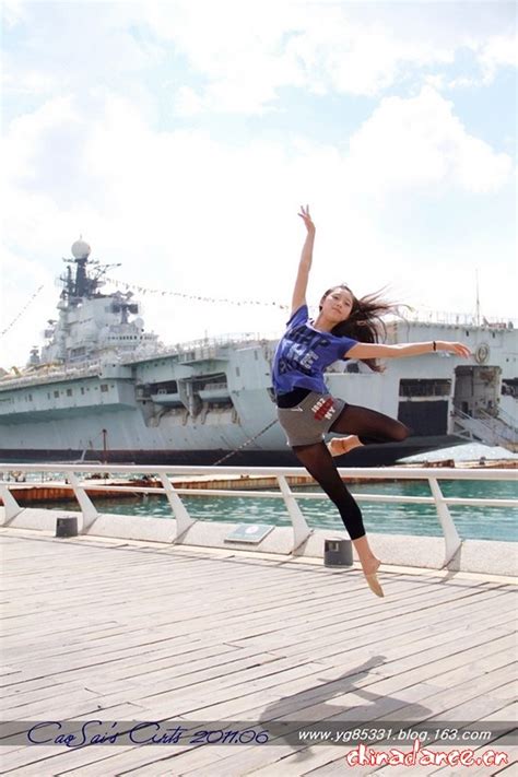 《当芭蕾女孩遇上航空母舰——技术技巧》力推精品！时尚艺术大片 - 舞蹈图片 - Powered by Discuz!