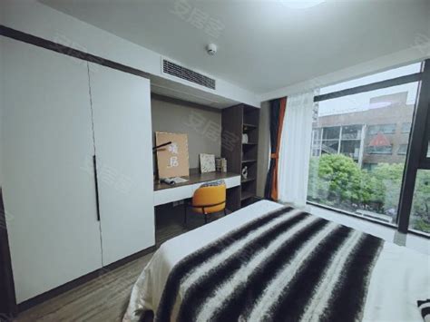 上海-青浦-精装单身公寓出租，高层环窗设计，采光极佳