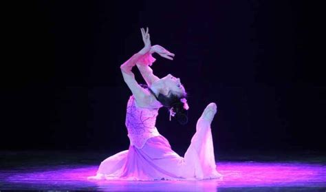 古典舞《凉凉》完整版,简单又好跳的古风舞,古典舞采薇_大山谷图库