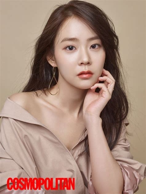 韩国女艺人秀智拍杂志写真秀出众美貌|美貌|写真|杂志_新浪新闻