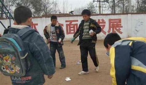 王宝强、赵丽颖农村出来的明星也玩过农村五大经典游戏