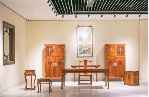 中国收藏网---新闻中心--海南黄花梨博物馆展品价值上亿元（图）