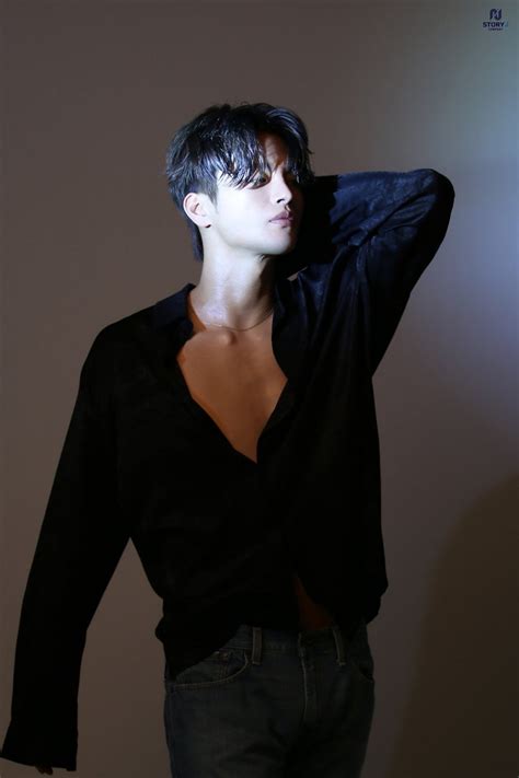 Seo In Guk releases sultry new profile photos as he prepares for his ...