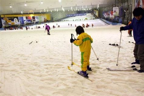 临港这座全球最大室内滑雪场整体建设任务已经完成75%，计划明年上半年开业！——上海热线侬好频道