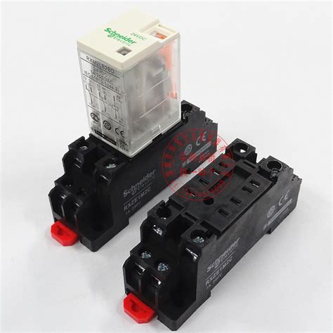 中间继电器图片