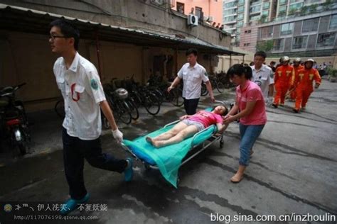痛心！一女童坠楼身亡，记者在现场发现，只因未安装防护网