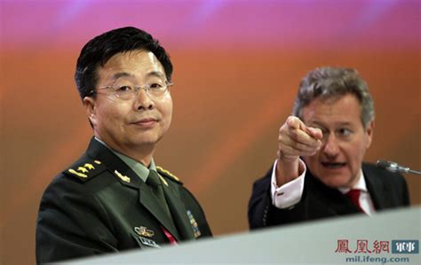 欧媒：中美在新加坡摊牌 中国强硬反击令美吃惊_凤凰军事